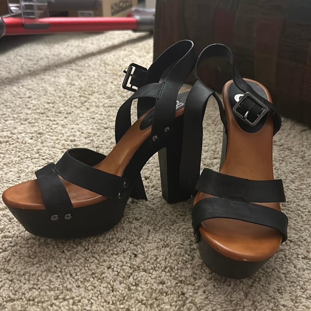 Gianni Bini Black Heels